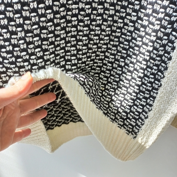 Calvin Klein Women's Black/Cream Cowl Neck Sweater Size M US - Picture 6 of 13